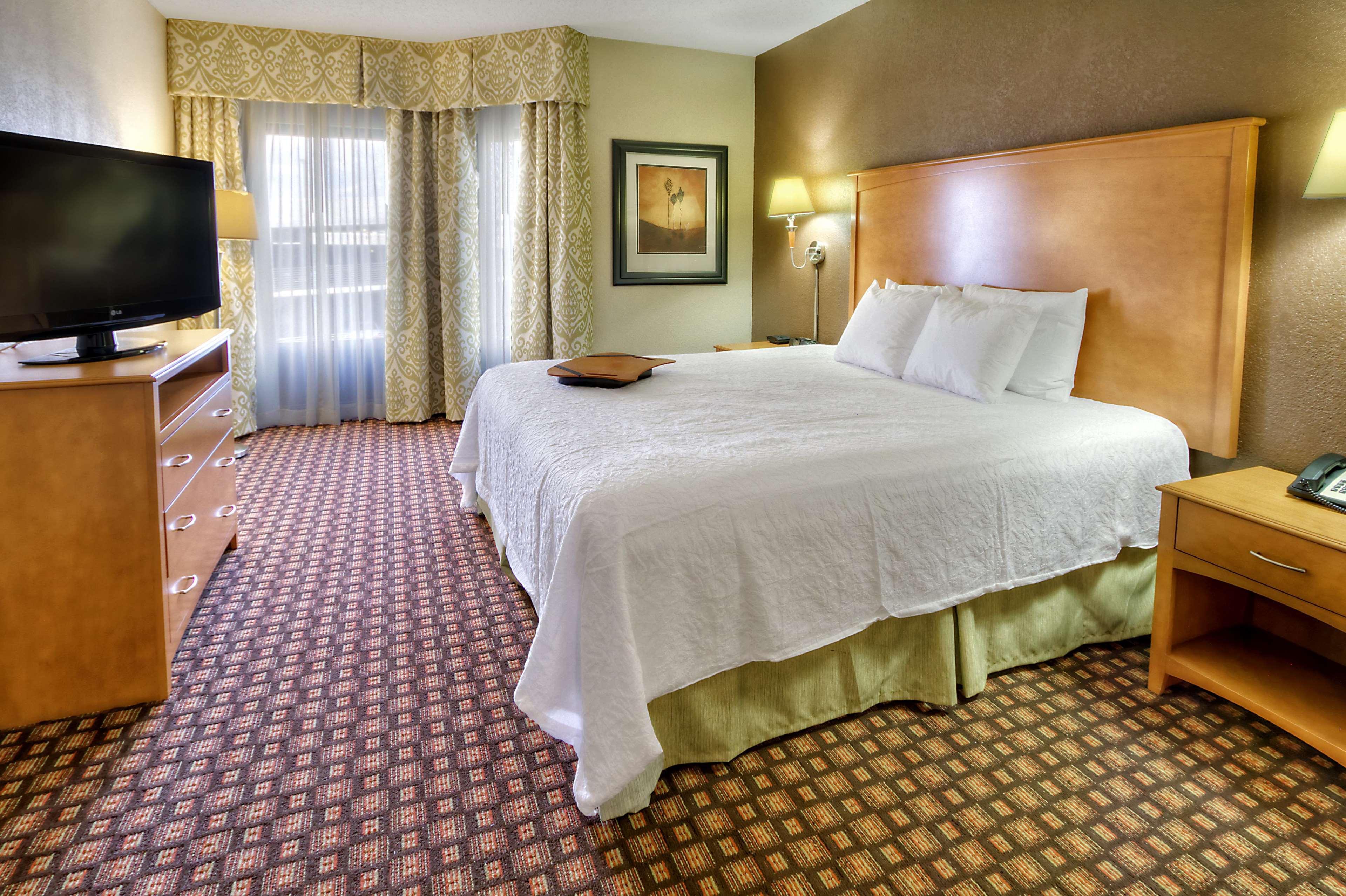 Hampton Inn & Suites Nashville-Vanderbilt-Elliston Place Экстерьер фото