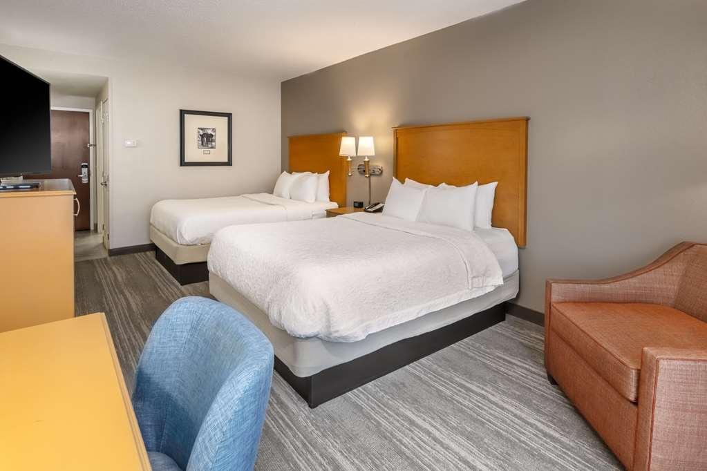 Hampton Inn & Suites Nashville-Vanderbilt-Elliston Place Номер фото