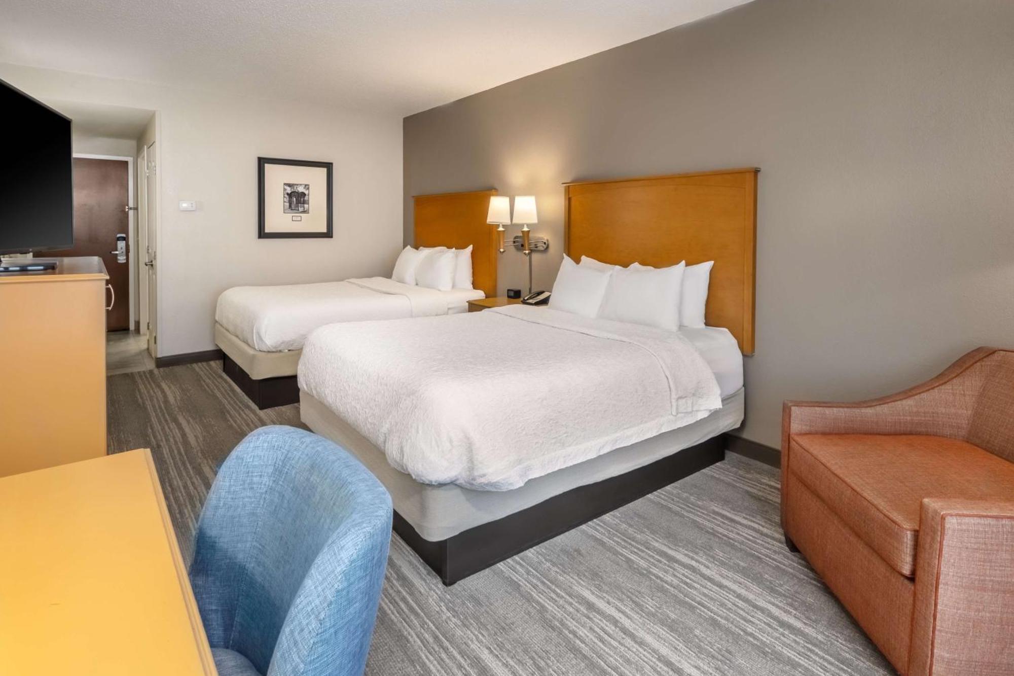 Hampton Inn & Suites Nashville-Vanderbilt-Elliston Place Экстерьер фото