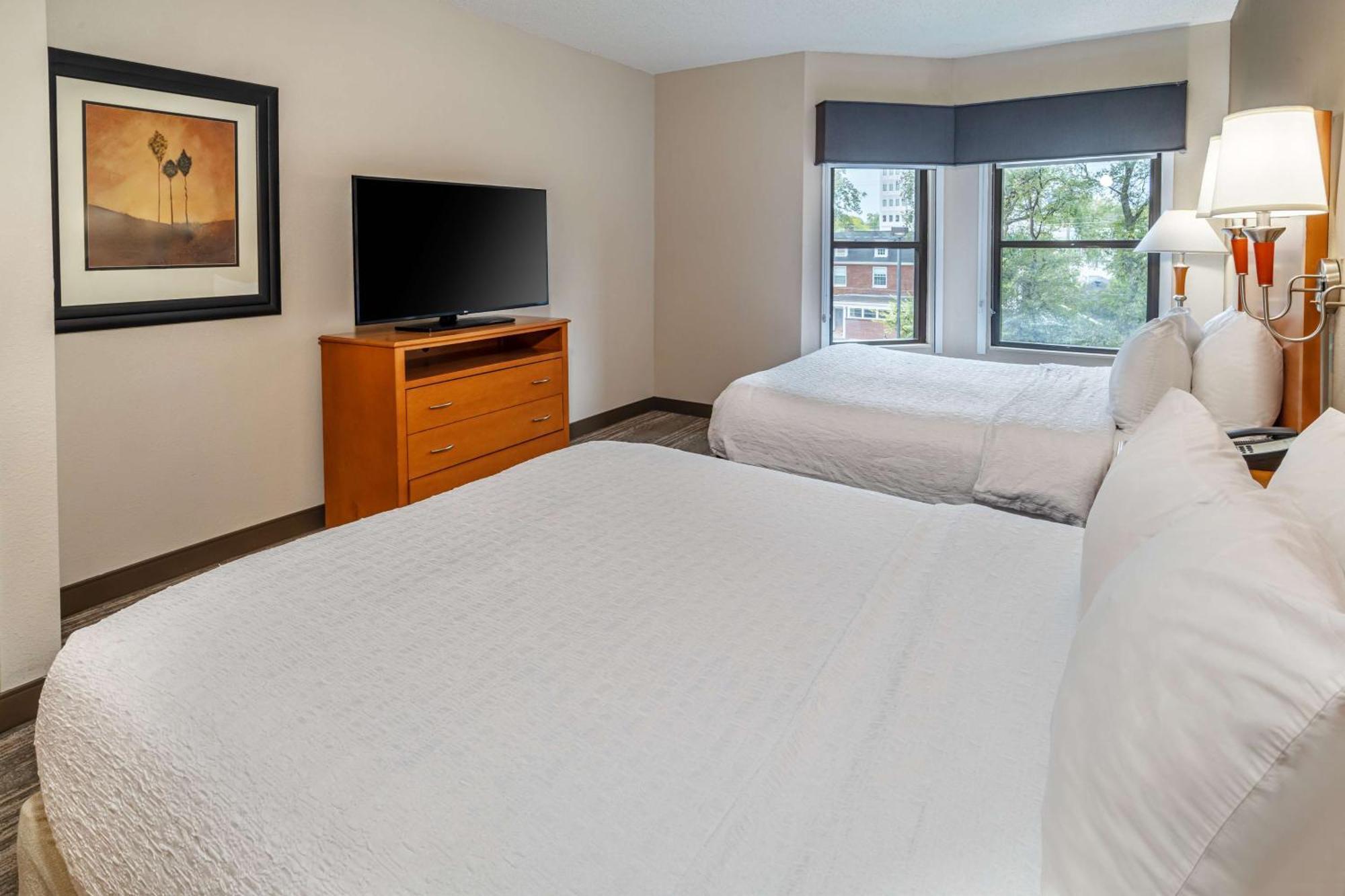 Hampton Inn & Suites Nashville-Vanderbilt-Elliston Place Экстерьер фото