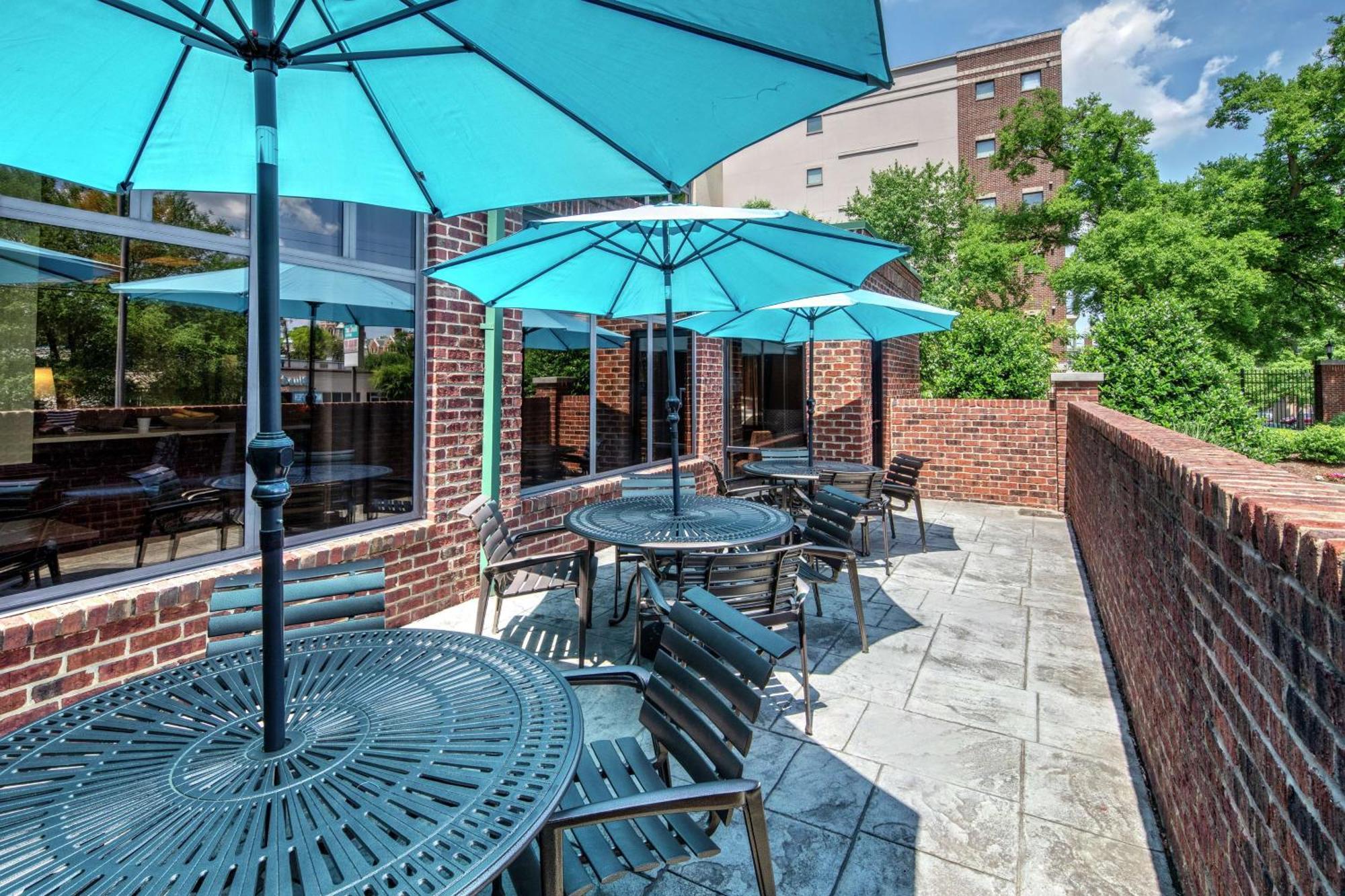 Hampton Inn & Suites Nashville-Vanderbilt-Elliston Place Экстерьер фото