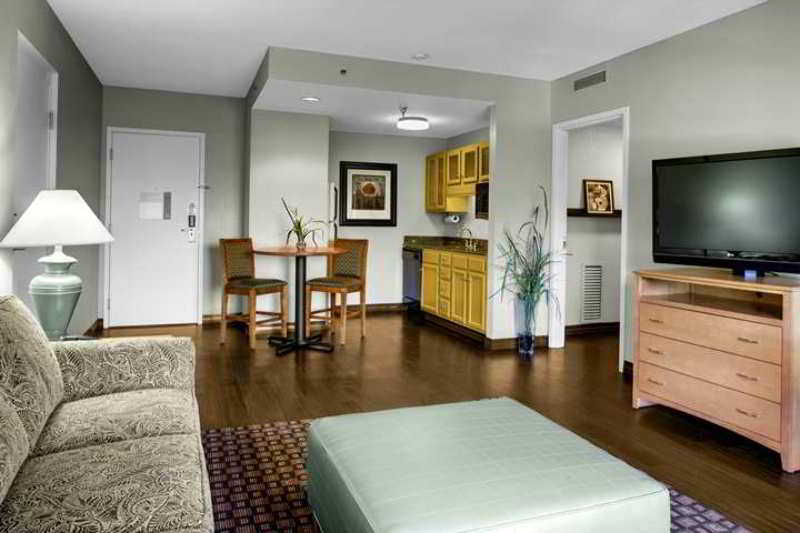 Hampton Inn & Suites Nashville-Vanderbilt-Elliston Place Номер фото