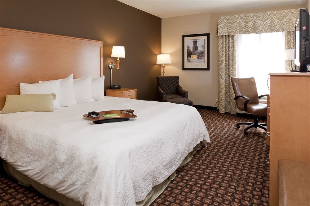 Hampton Inn & Suites Nashville-Vanderbilt-Elliston Place Экстерьер фото